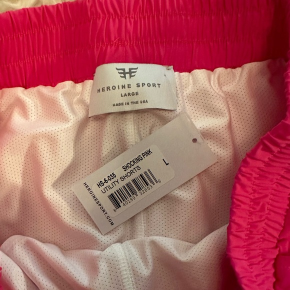 Heroine Sport Utility Short - Picture 5 of 6